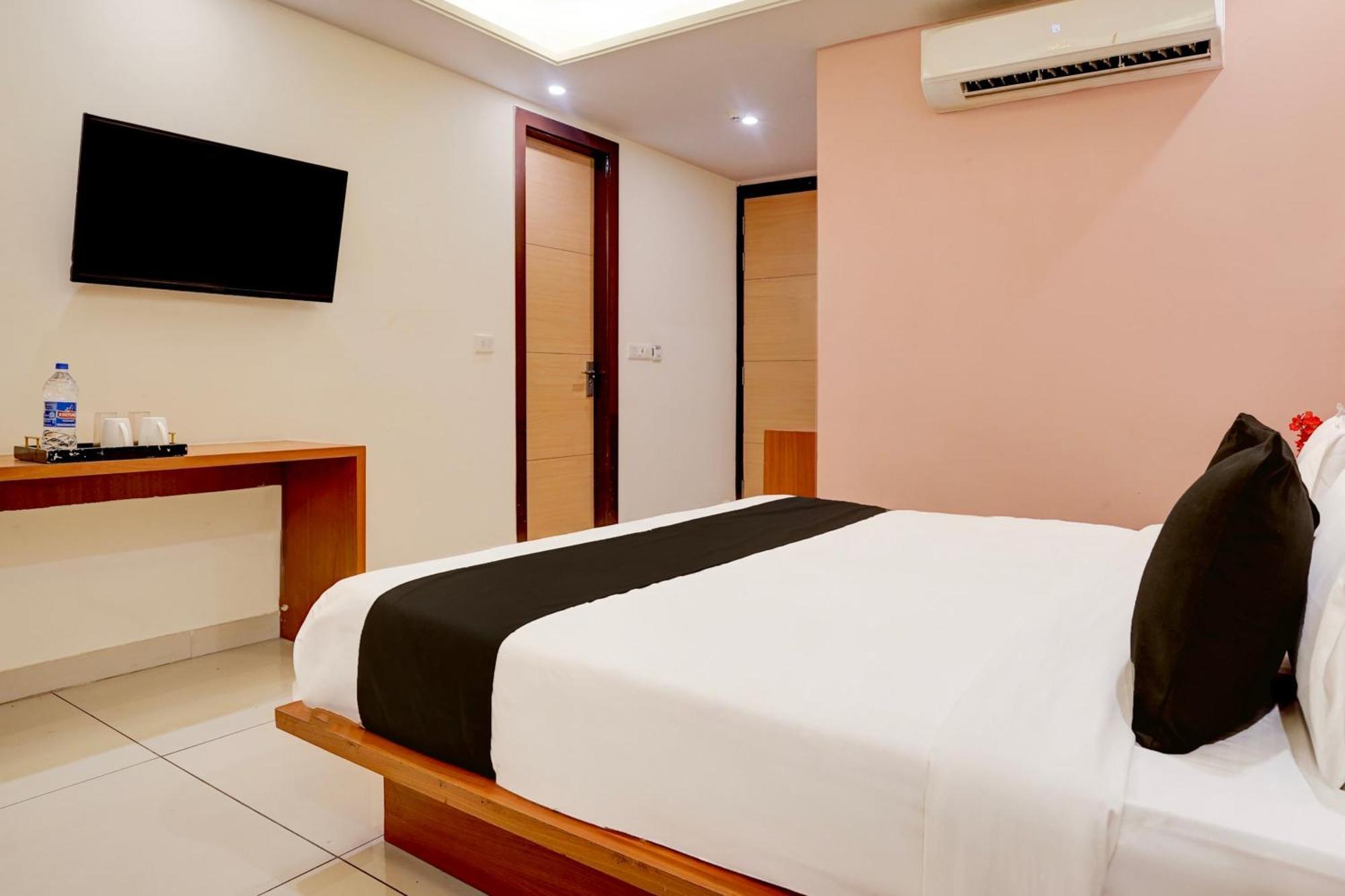 Super Townhouse Airport Road Delhi Hotel New Delhi Luaran gambar