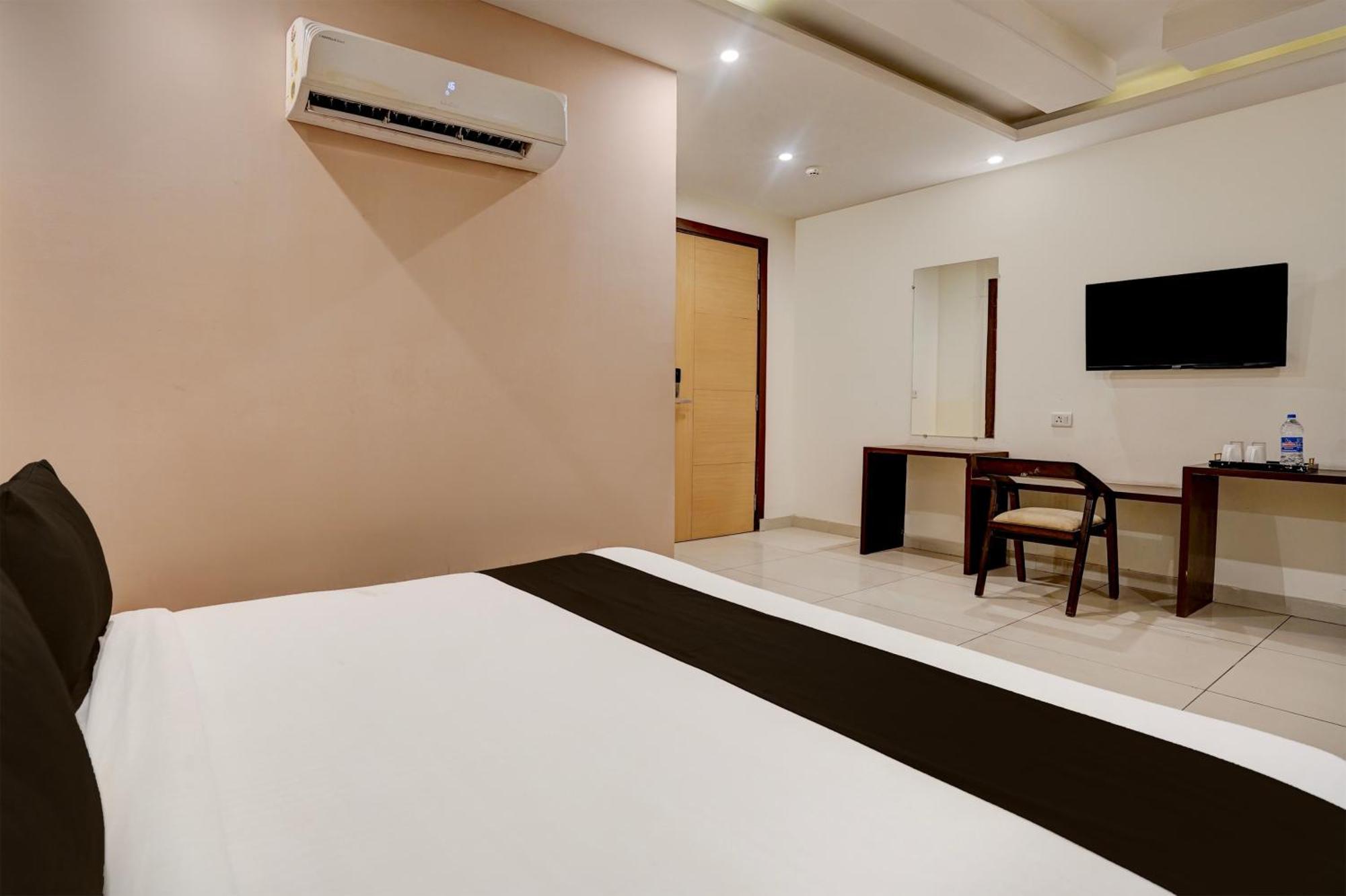 Super Townhouse Airport Road Delhi Hotel New Delhi Luaran gambar