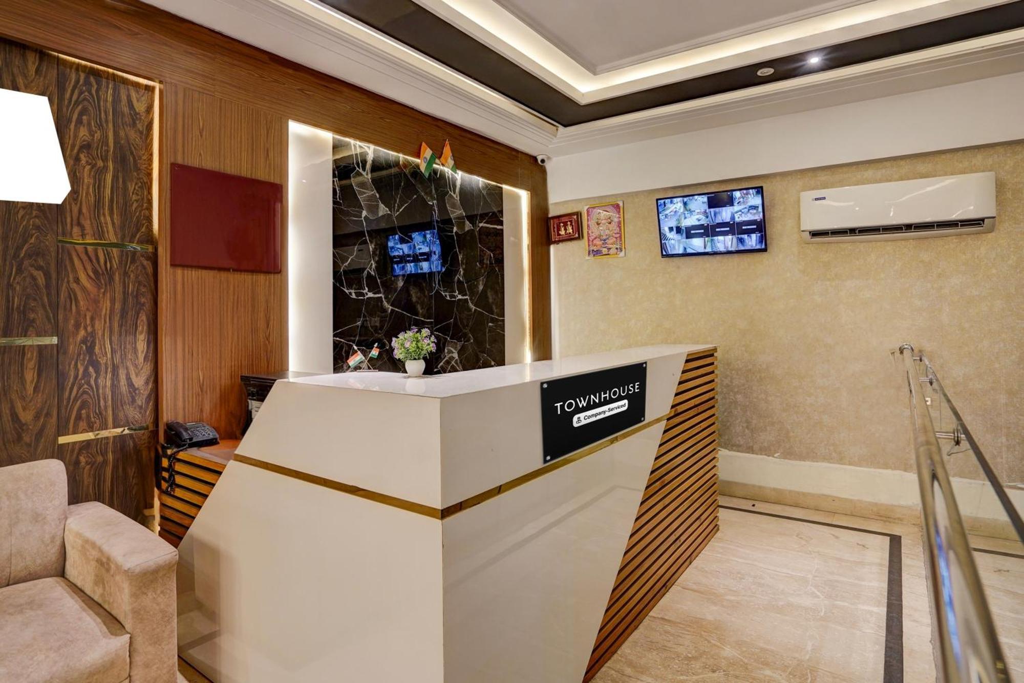 Super Townhouse Airport Road Delhi Hotel New Delhi Luaran gambar